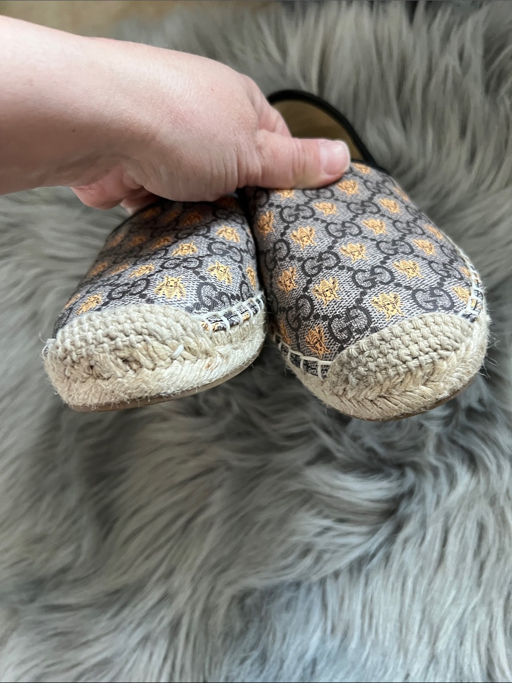 EUC Fashion Espadrilles Brown & Gold Bee Slip-On sz 8/39 - Picture 5 of 7